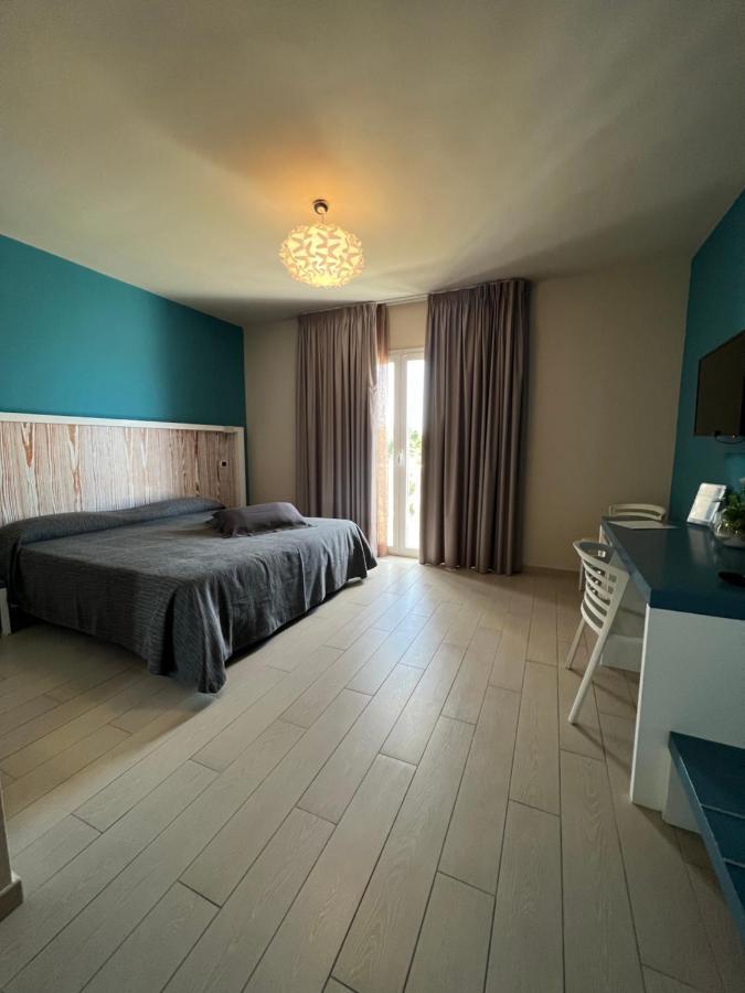 Tabu Hotel Porto Cesareo Kültér fotó