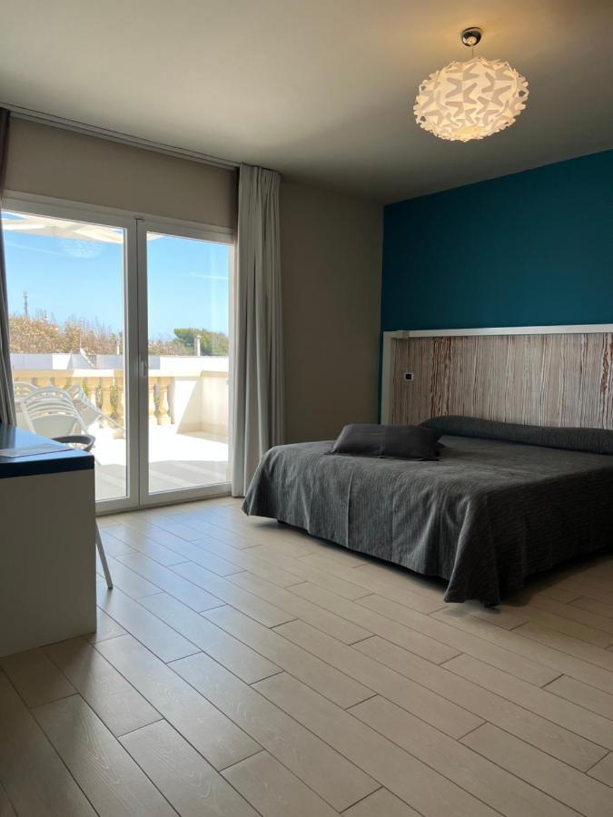 Tabu Hotel Porto Cesareo Kültér fotó