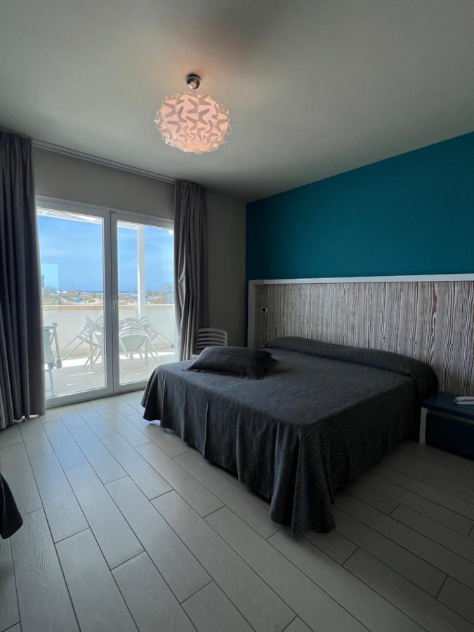 Tabu Hotel Porto Cesareo Kültér fotó
