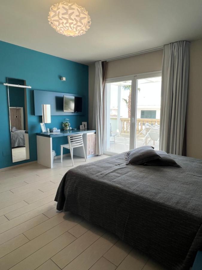 Tabu Hotel Porto Cesareo Kültér fotó