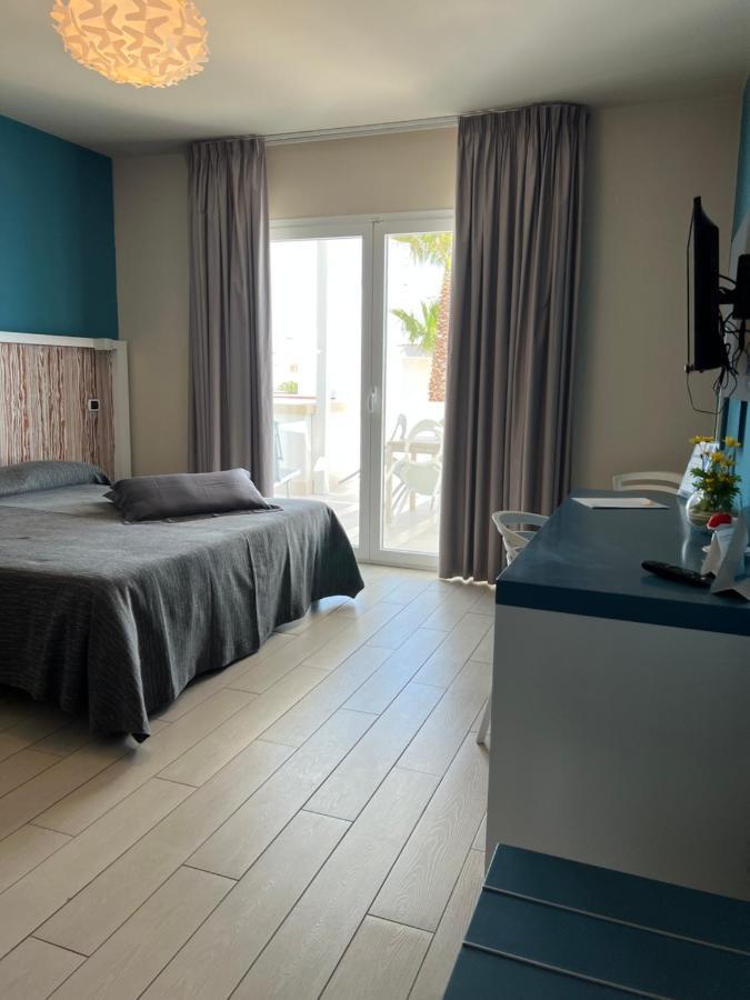 Tabu Hotel Porto Cesareo Kültér fotó