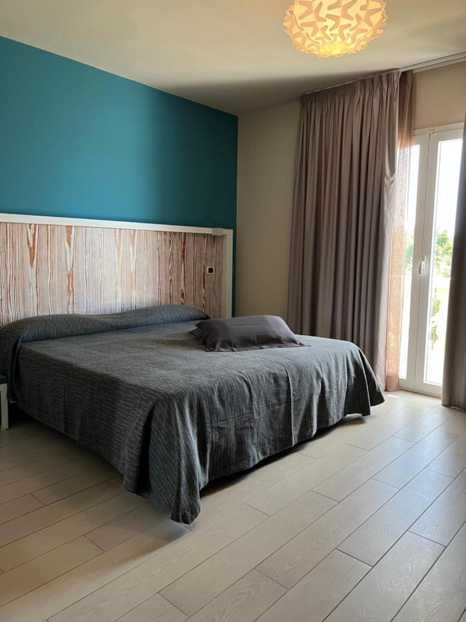 Tabu Hotel Porto Cesareo Kültér fotó