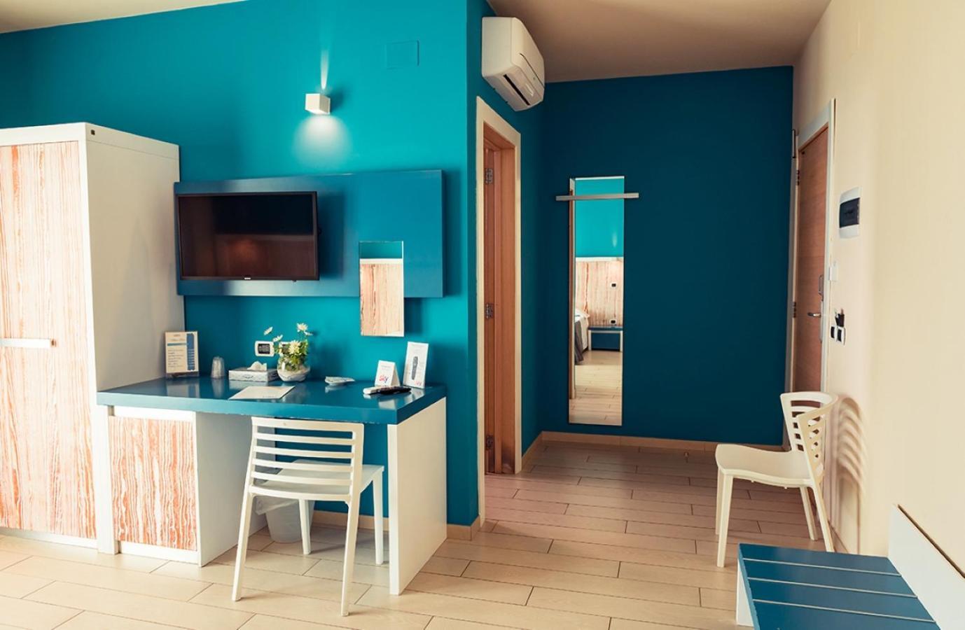 Tabu Hotel Porto Cesareo Kültér fotó
